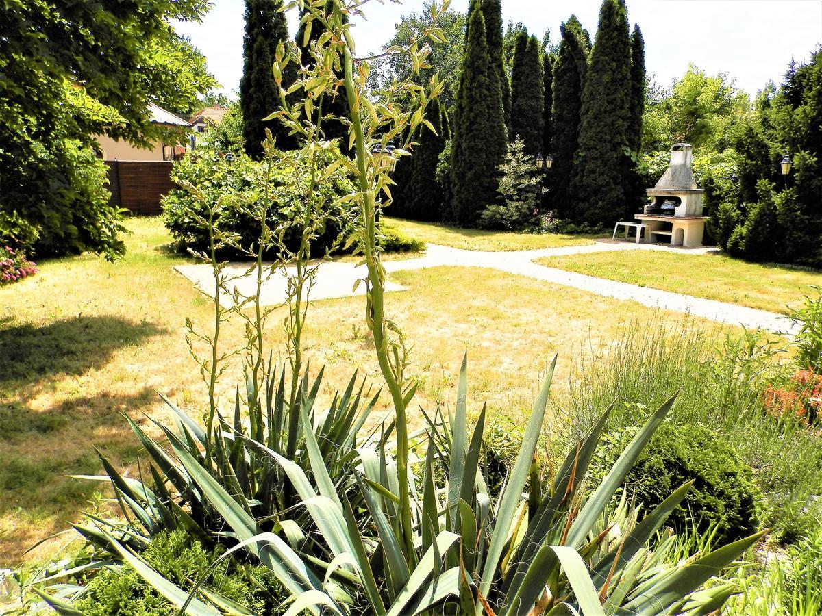 Nagyret Panzio Eger Bed & Breakfast Exterior photo